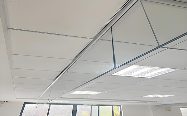 策勒玻璃挡烟垂壁