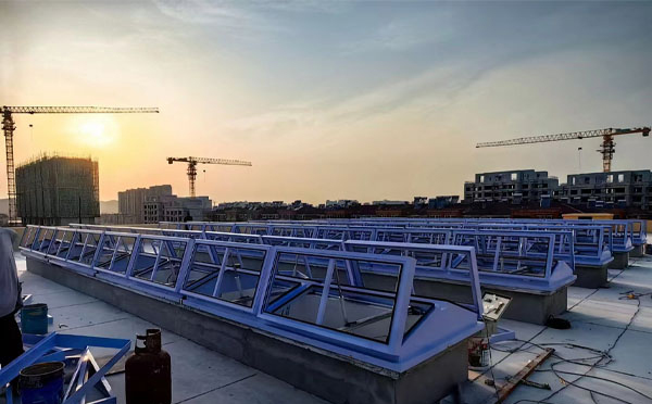 消防策勒排烟窗工作原理