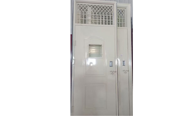 策勒学校教室门