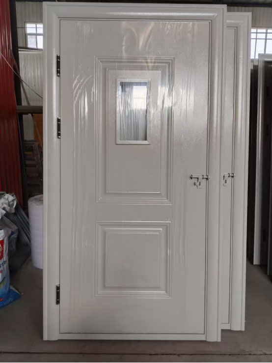 策勒学校教室门