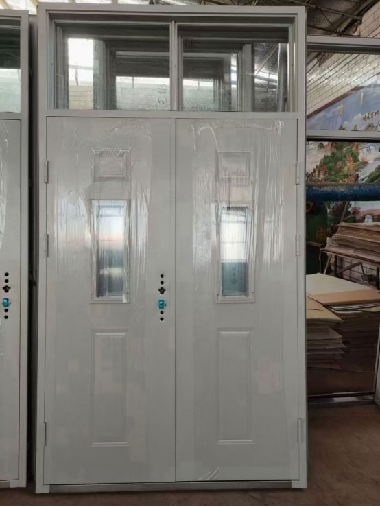 策勒学校教室门