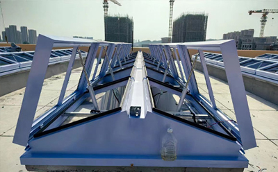 策勒排烟窗的设置要求