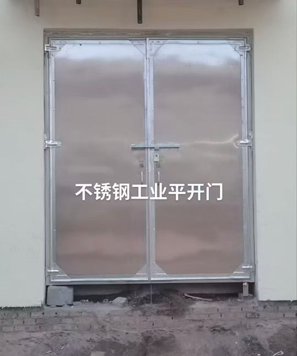 不锈钢策勒工业平开门在现代工业场景中的应用实践