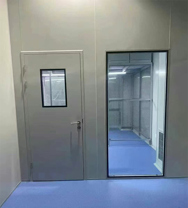 学校教学楼完成策勒防火门标准化安装